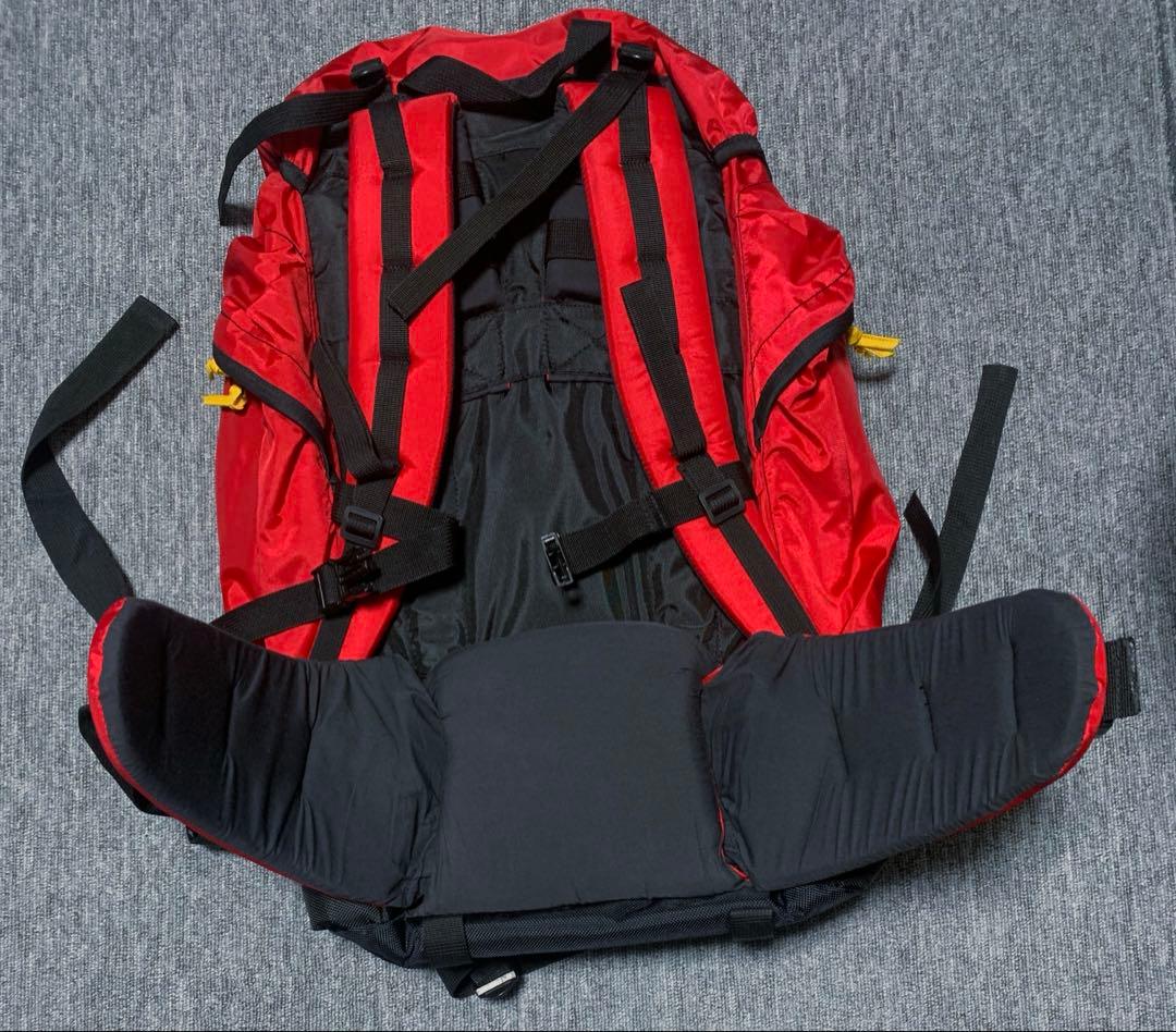 Marlboro マルボロ バックパック リュック 2WAY Marlboro マルボロ バックパック リュック 2WAY