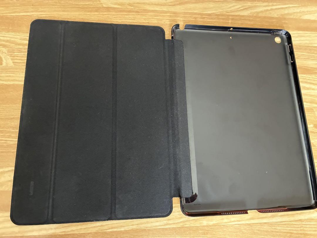 欠品なし ESRケース付 iPad 第6世代 wifiモデル 32GB ゴールド