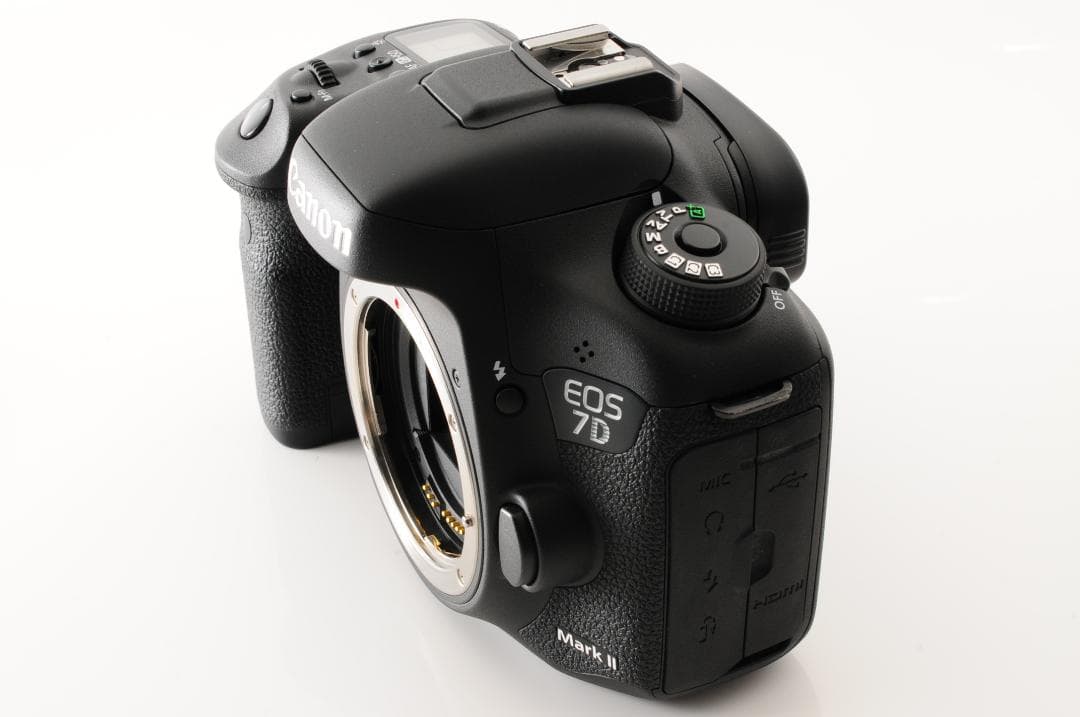 [美品] キャノン Canon EOS 7D Mark ll ボディ