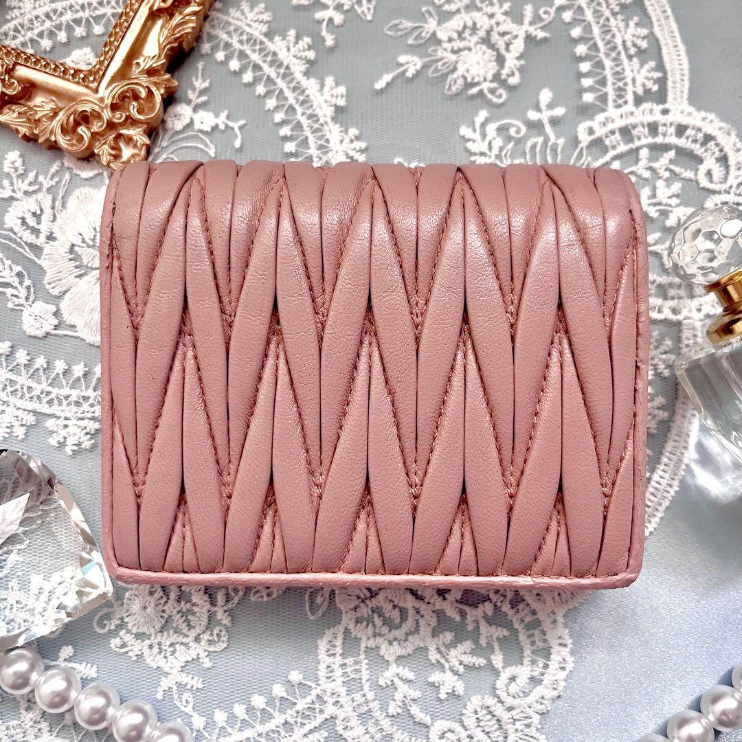 miu miu 二つ折り財布 ピンク マテラッセ ゴールドロゴ ミュウミュウ