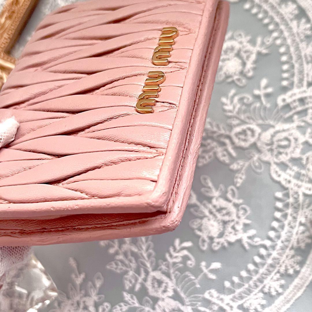 miu miu 二つ折り財布 ピンク マテラッセ ゴールドロゴ ミュウミュウ