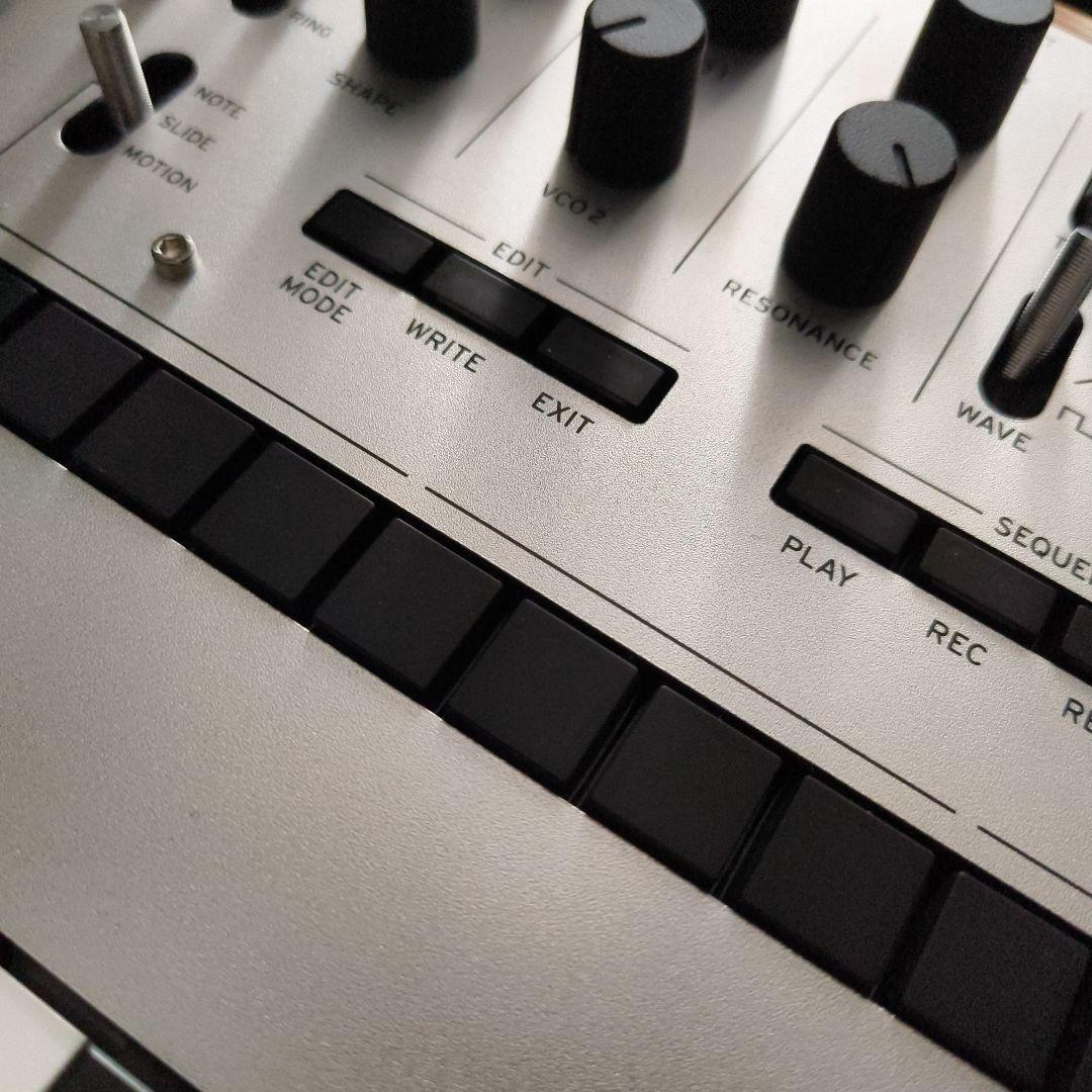 [美品]KORG モノフォニック アナログ シンセサイザー monologue