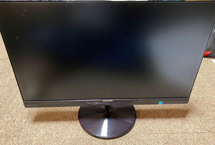 PCモニター、キーボード、マウスのセット