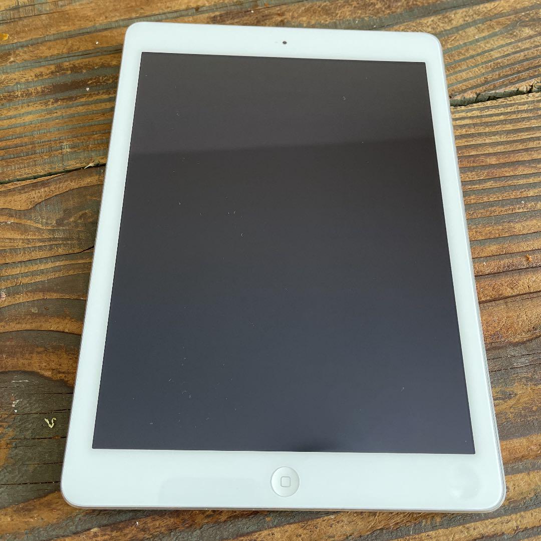 品多くiPad 第五世代 Wi-Fi Celluler 32G au ジャンク タブレット 家電 ...