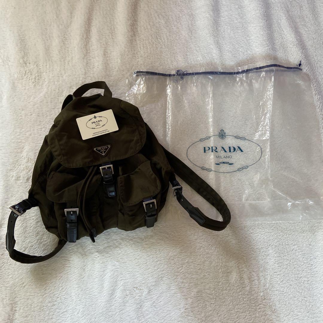 PRADA グリーン リュックカードあり