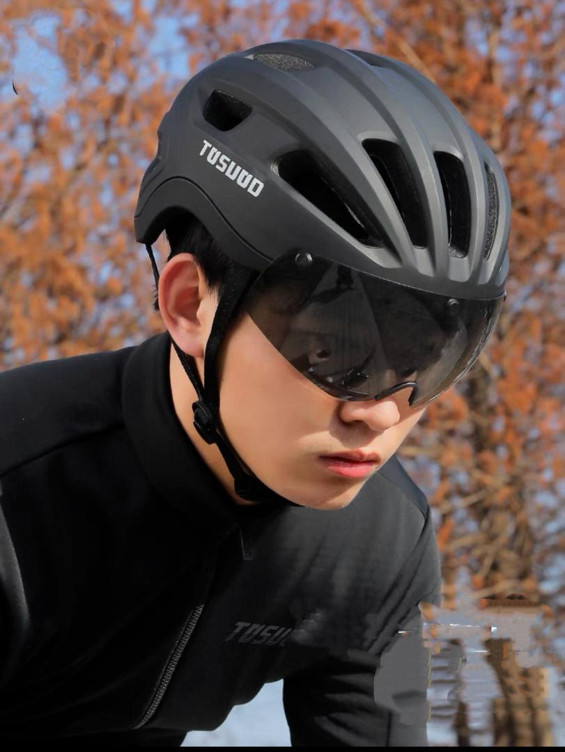 TOSUOD 自転車用ヘルメット バイザー付き ブラック