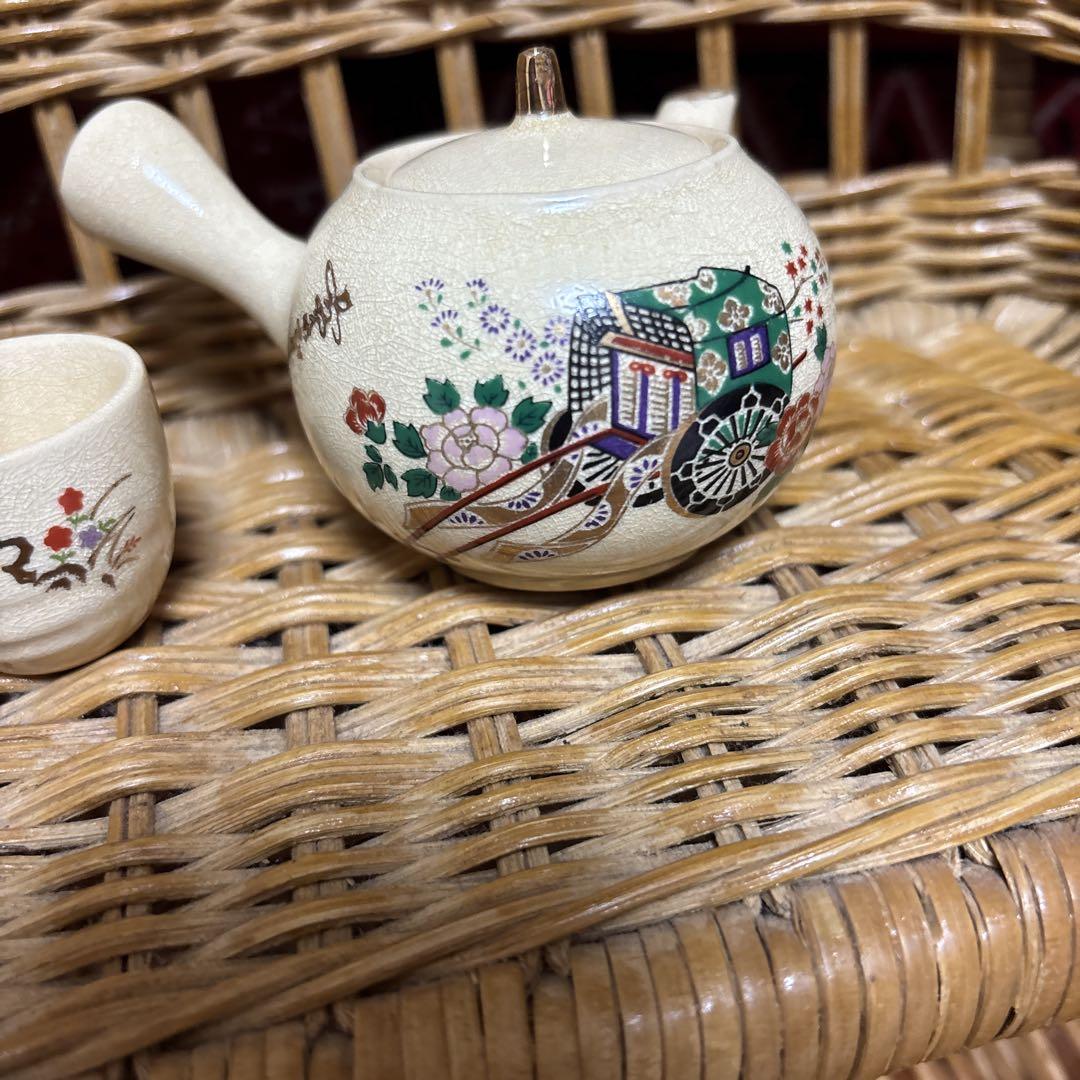 花柄 陶器製急須と湯呑みセット 急須と湯呑みセット 花柄 陶器製ミニチュア 御所車 - メルカリ