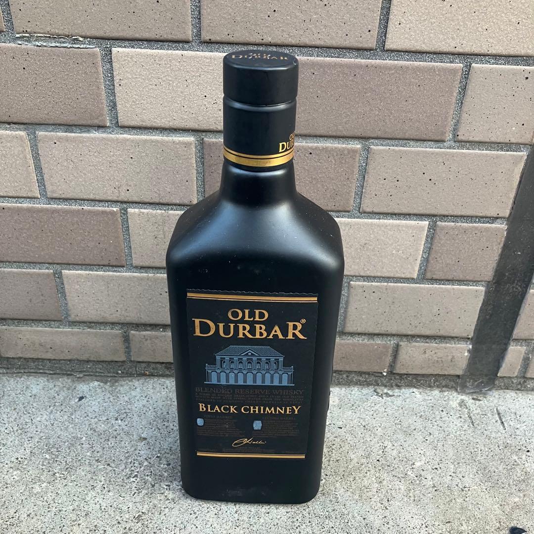 ネパールの一番有名なウィスキーです。コーラと一番会います。 ネパールウイスキー オールドダルバール ブラックチムニー