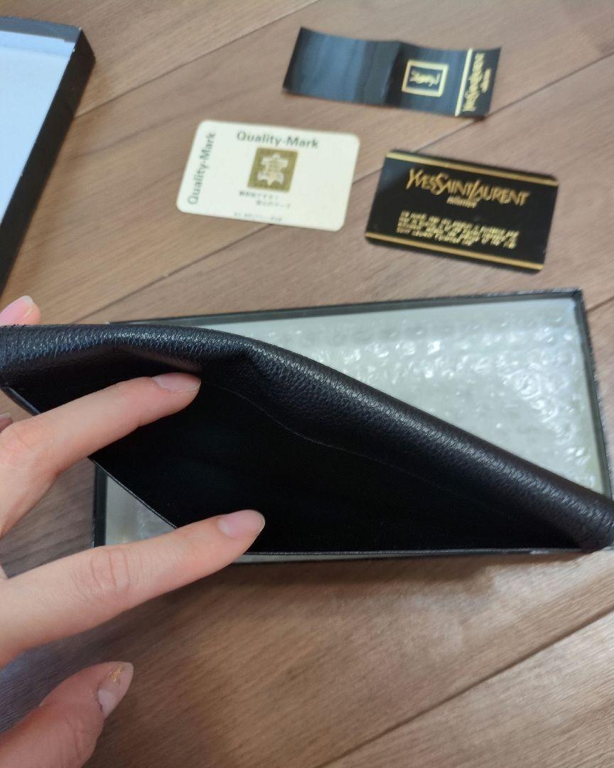 【新品未使用】イブ・サンローラン長財布牛革