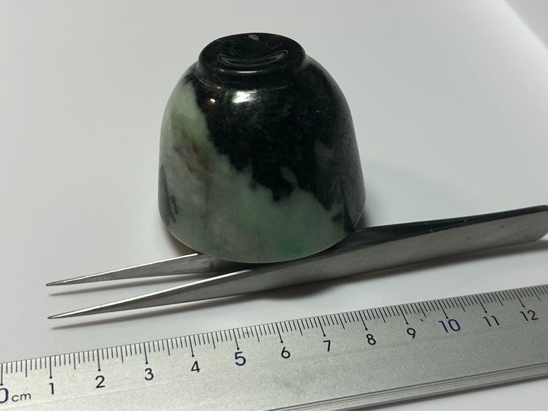 ミャンマー産 天然翡翠(硬玉)酒器 A貨 新品 究極の嗜好品‼️晩酌のお供に 5月誕生石 幸福 繁栄 成功 風水 金運 財運 偏在運