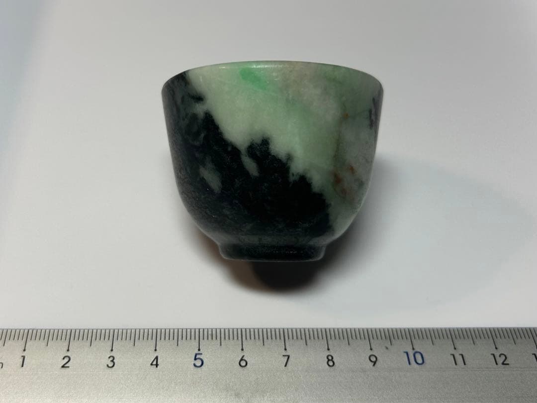 ミャンマー産 天然翡翠(硬玉)酒器 A貨 新品 究極の嗜好品‼️晩酌のお供に 5月誕生石 幸福 繁栄 成功 風水 金運 財運 偏在運