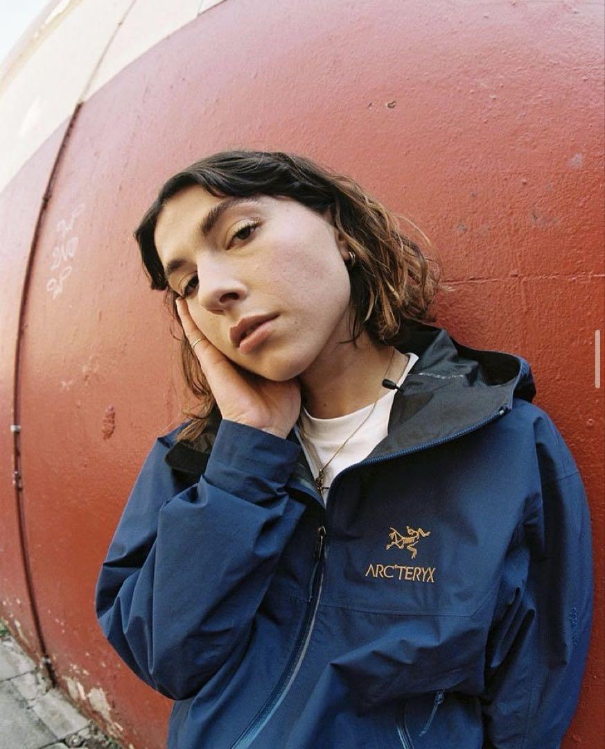 希少美品 ARC'TERYX × BEAMS 別注 BETA SL S Navy - メルカリ