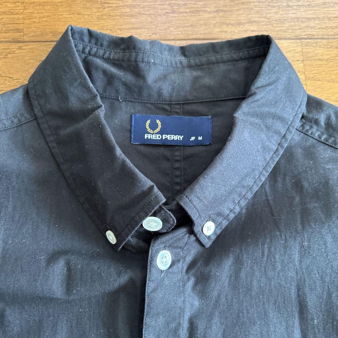 新品タグ付き　FRED PERRY 黒 長袖シャツ M