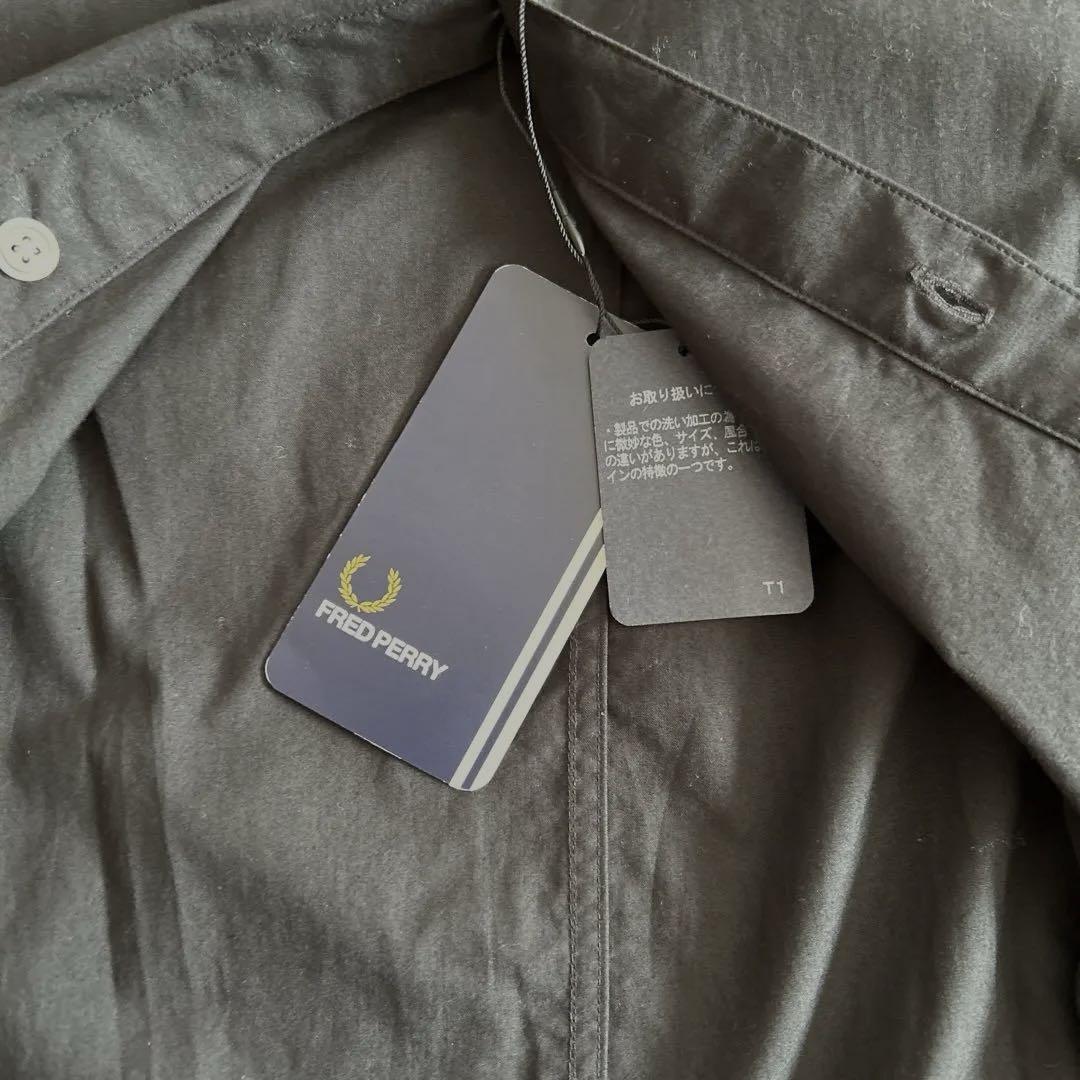 新品タグ付き　FRED PERRY 黒 長袖シャツ M
