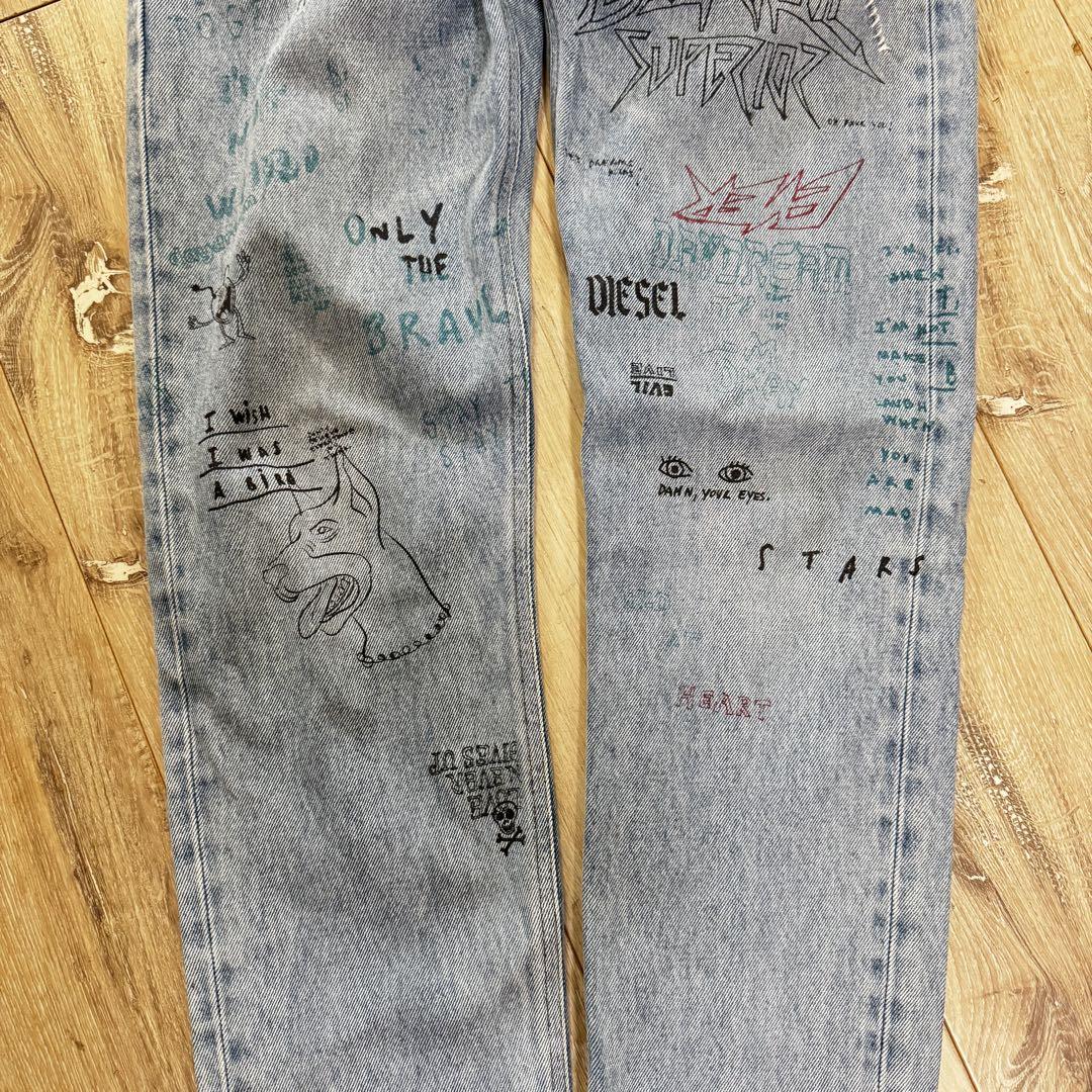 DIESEL グラフィティストレートデニム ペイント 落書き 25