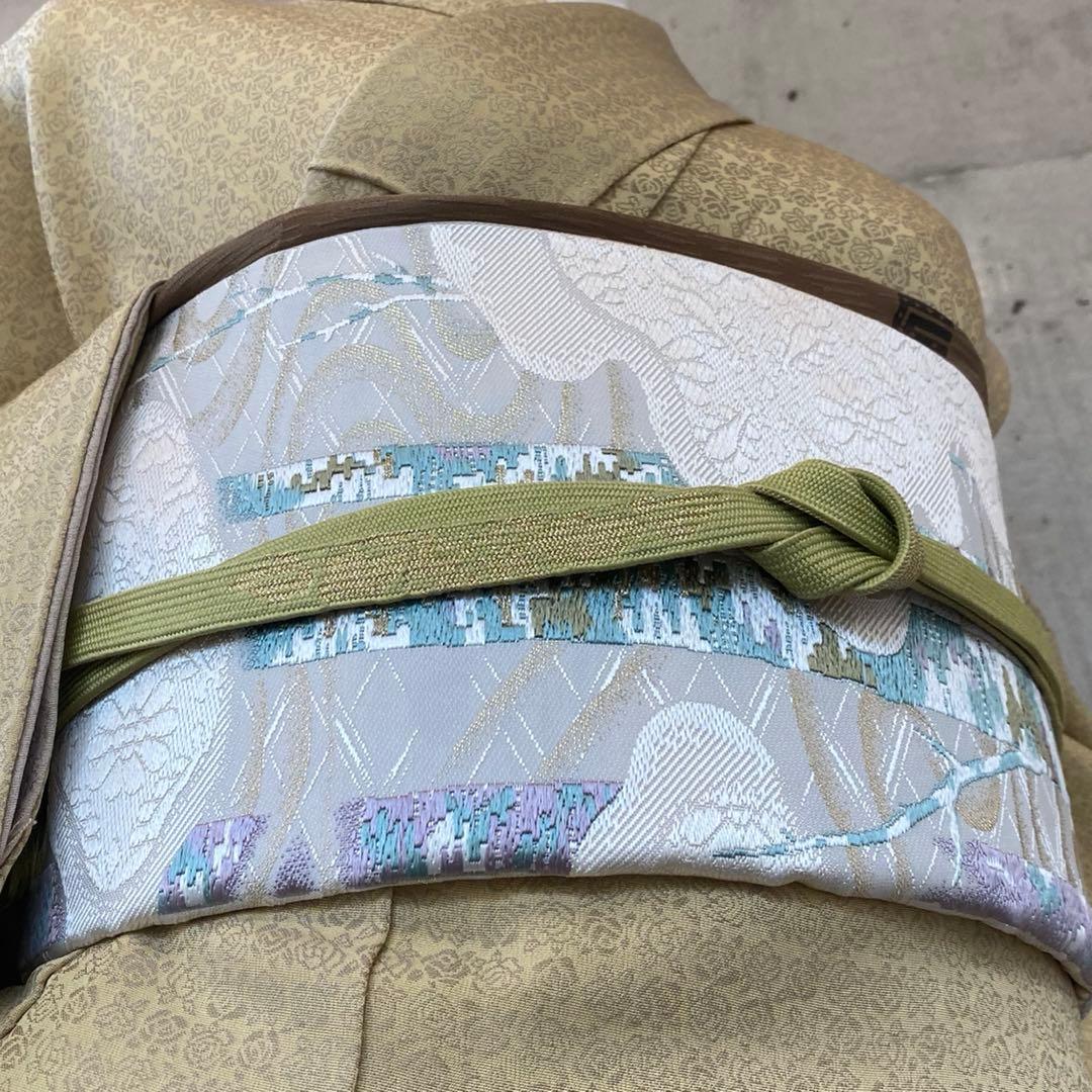 安い 【バラの地紋】正絹 とても上質な訪問着 一つ紋 ガード ぼかし