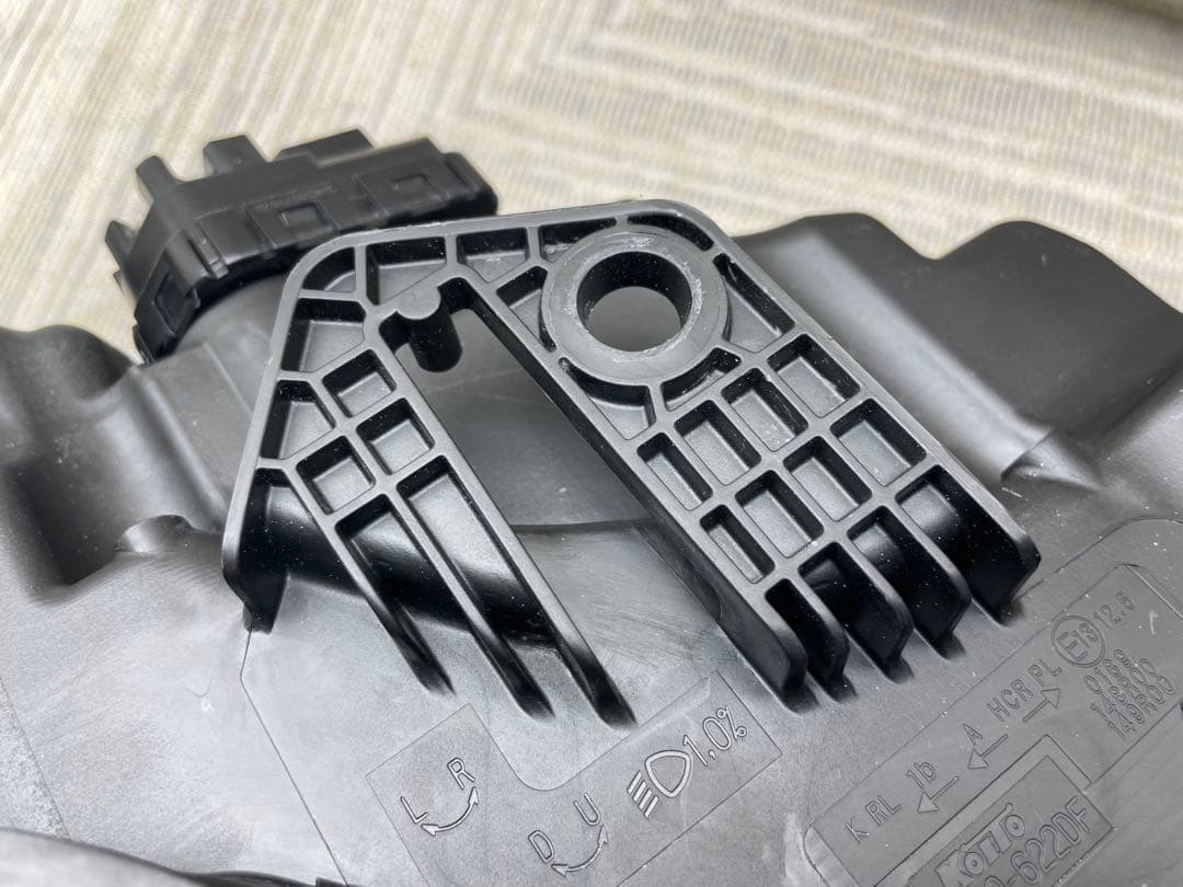 ステップワゴンスパーダ/RP6-8右 ライト KOITO 100-622DF ステップワゴンスパーダ/RP6-8右 ライト KOITO 100-622DF