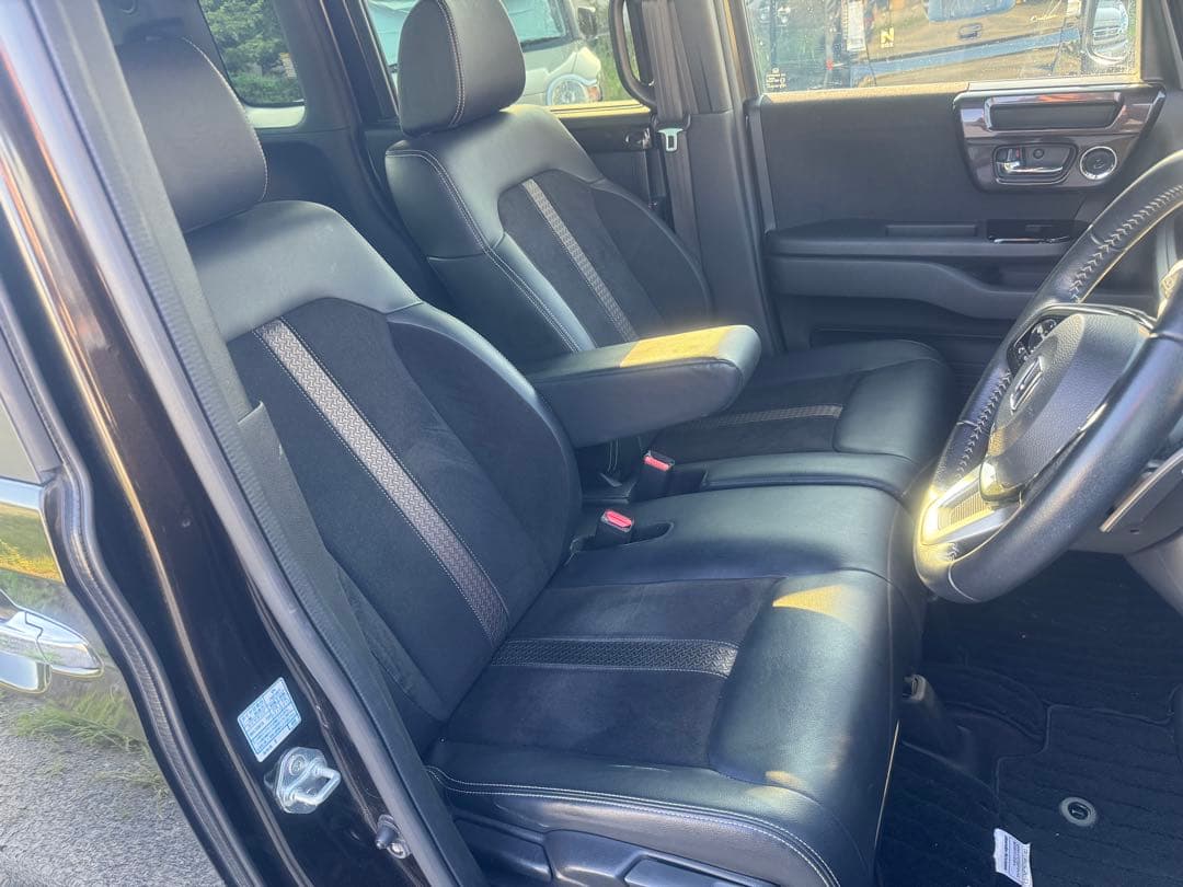 令和2年式　検9年2月　N-BOXカスタム　G Lターボホンダセンシング　修復無