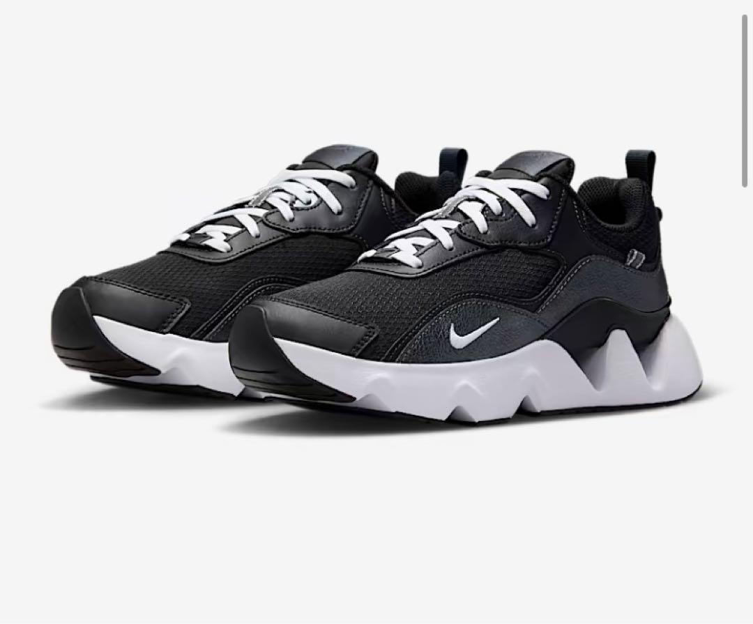 未使用　WMNS NIKE RYZ365 Ⅱ 23.5cm 厚底スニーカー