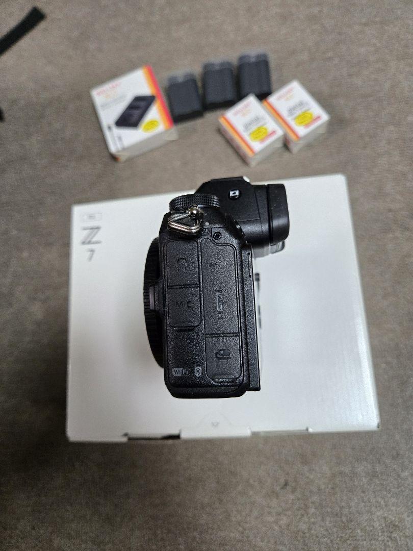 Nikon Z 7 ショット数5,770回！ XQDカード他オマケ付!!