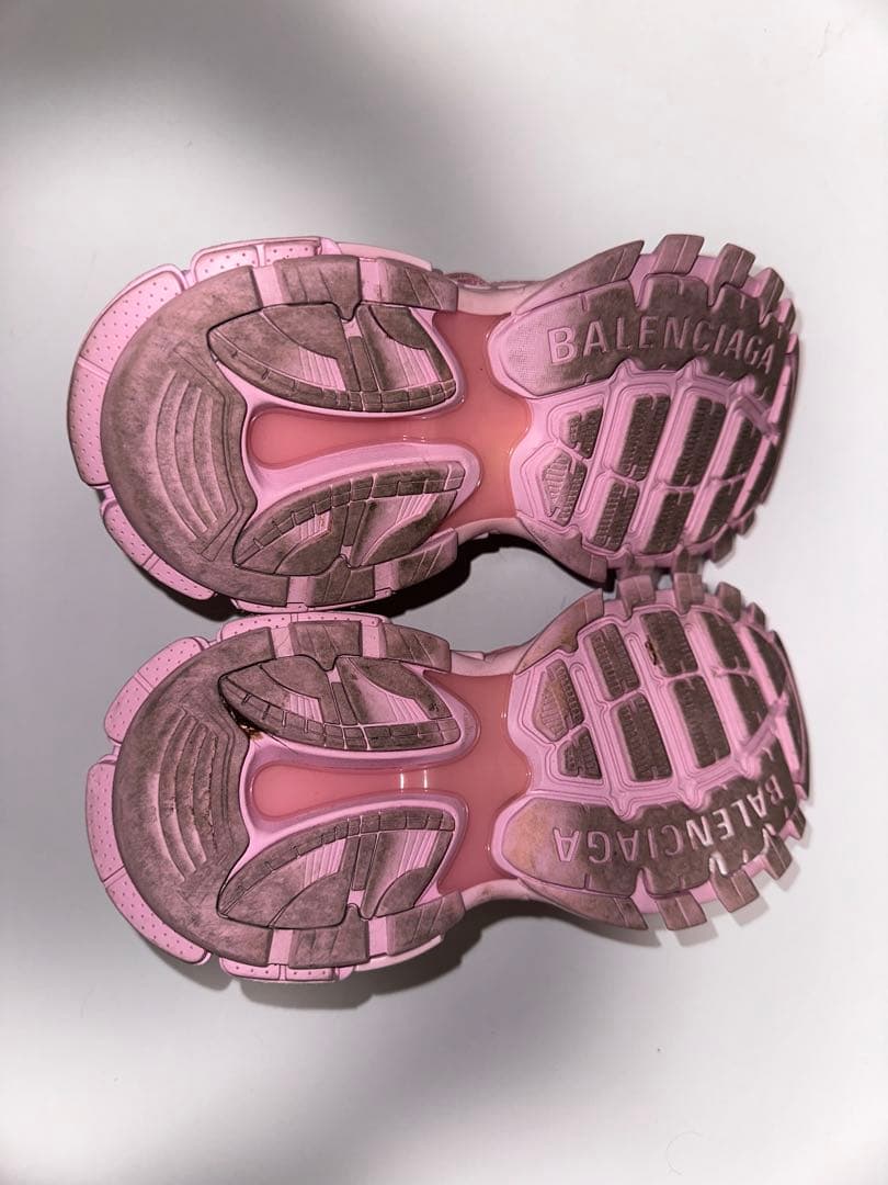 Balenciaga track 2 ピンク スニーカー Balenciaga track 2 ピンク スニーカー - メルカリ