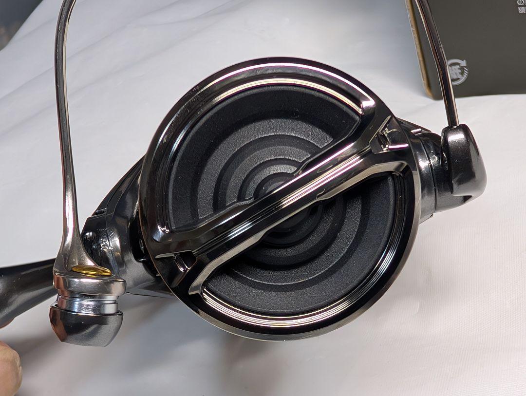 シマノ　管943FD 　24ツインパワー　C3000XG 本体のみ　日本製　美品