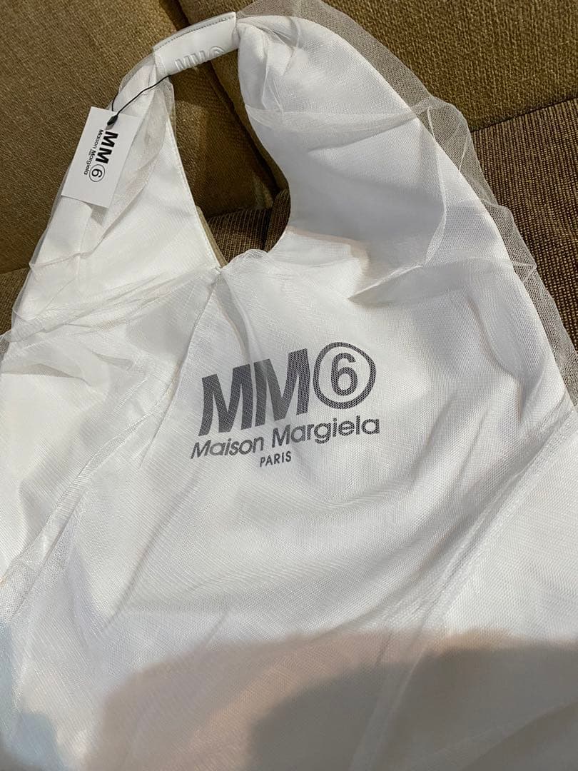 ◆新品♡格安◆MM6 メゾンマルジェラ トライアングル チュールバッグ　ホワイト メゾンマルジェラ トライアングル