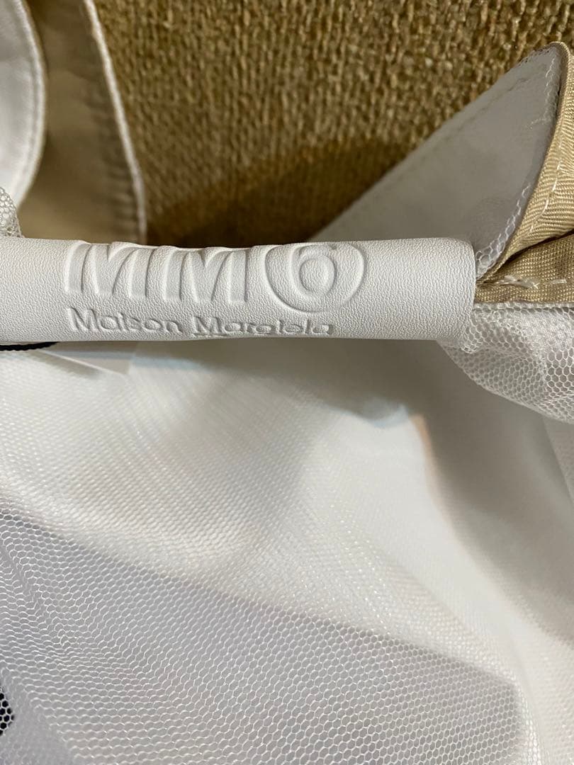 ◆新品♡格安◆MM6 メゾンマルジェラ トライアングル チュールバッグ　ホワイト メゾンマルジェラ トライアングル