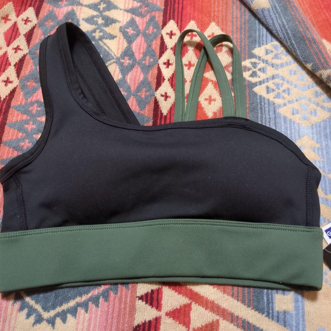 新品タグ付き GUスポーツブラ