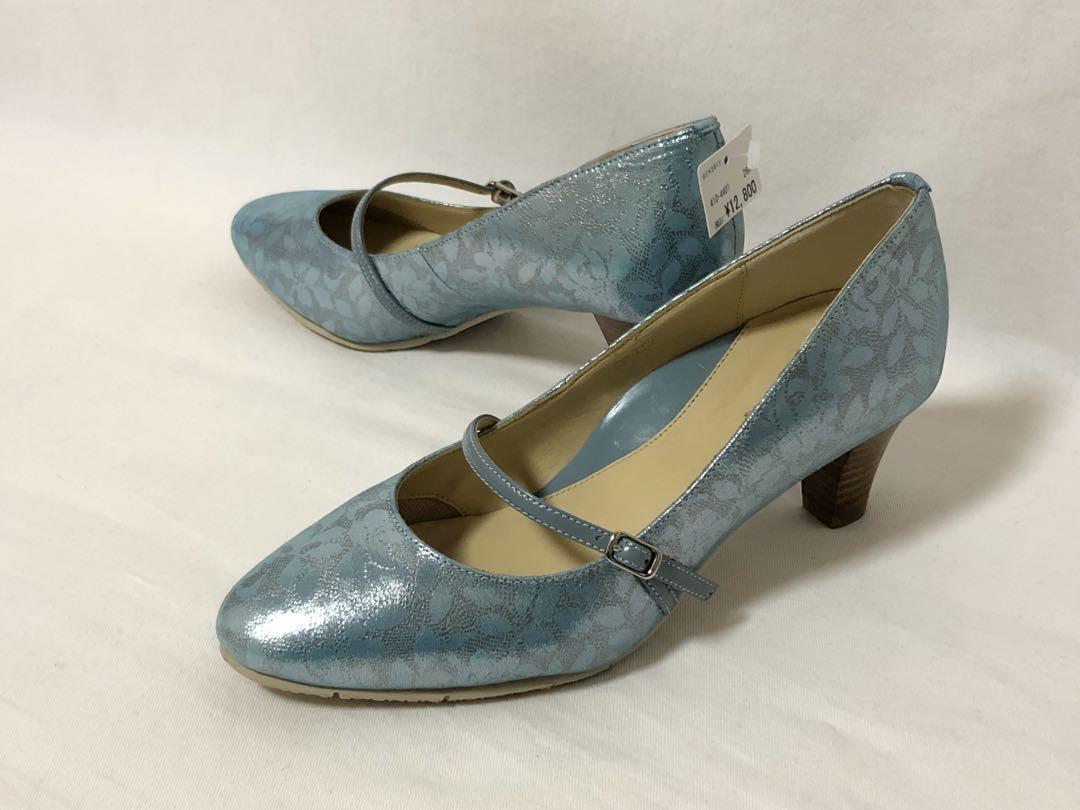 2306新品べネビス 細ベルト付きパンプス22.5E￥12800結婚式