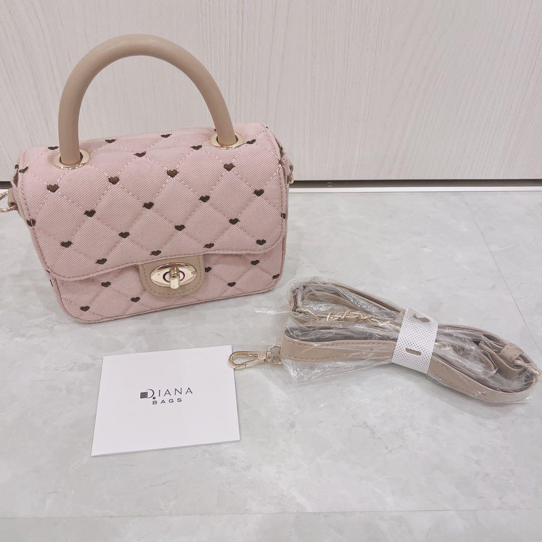 【未使用に近い】DIANA ダイアナ ミニショルダーバッグ キルティング ハート