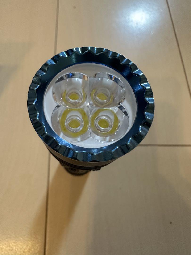 ライト・ランタン OLIGHT Seeker 4 Pro