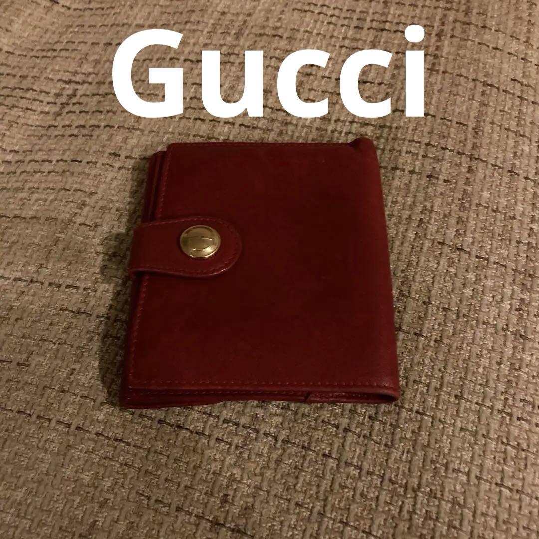GUCCI 赤 レザー 二つ折り財布