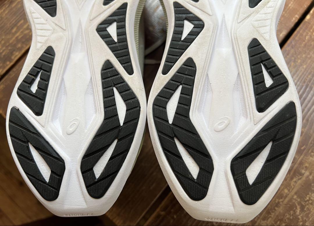 美品asics SUPERBLAST 2 スーパーブラスト2 25cm