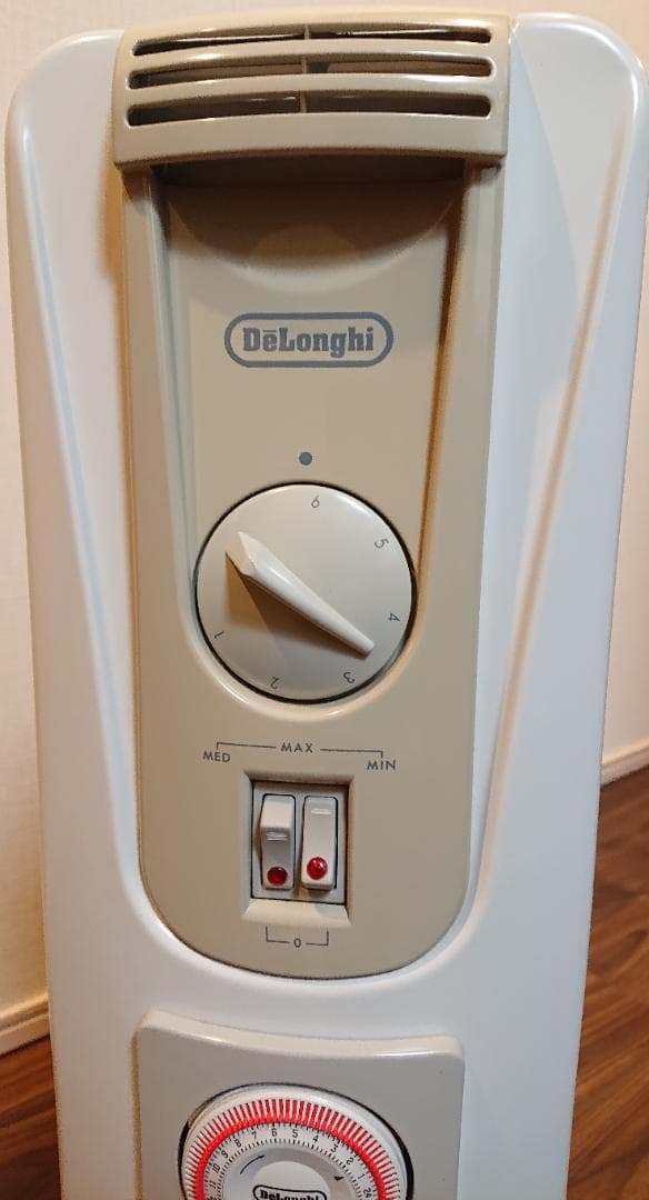 24時間タイマー付で就寝時やお出掛けにも安心♪ デロンギ