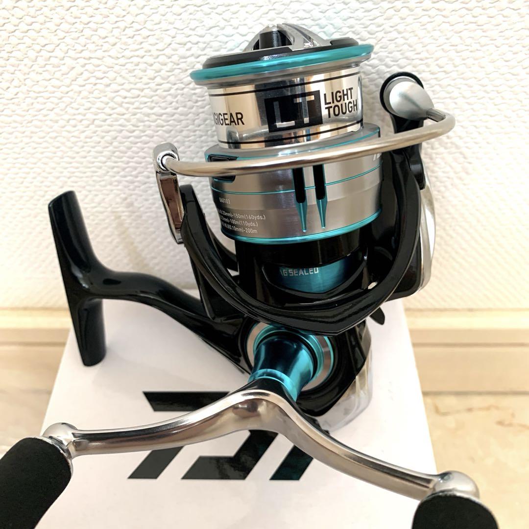 一番の贈り物 ⭐️お早い方、優先⭐️ 19エメラルダスLT3000S-CH-DH フィッシング リール