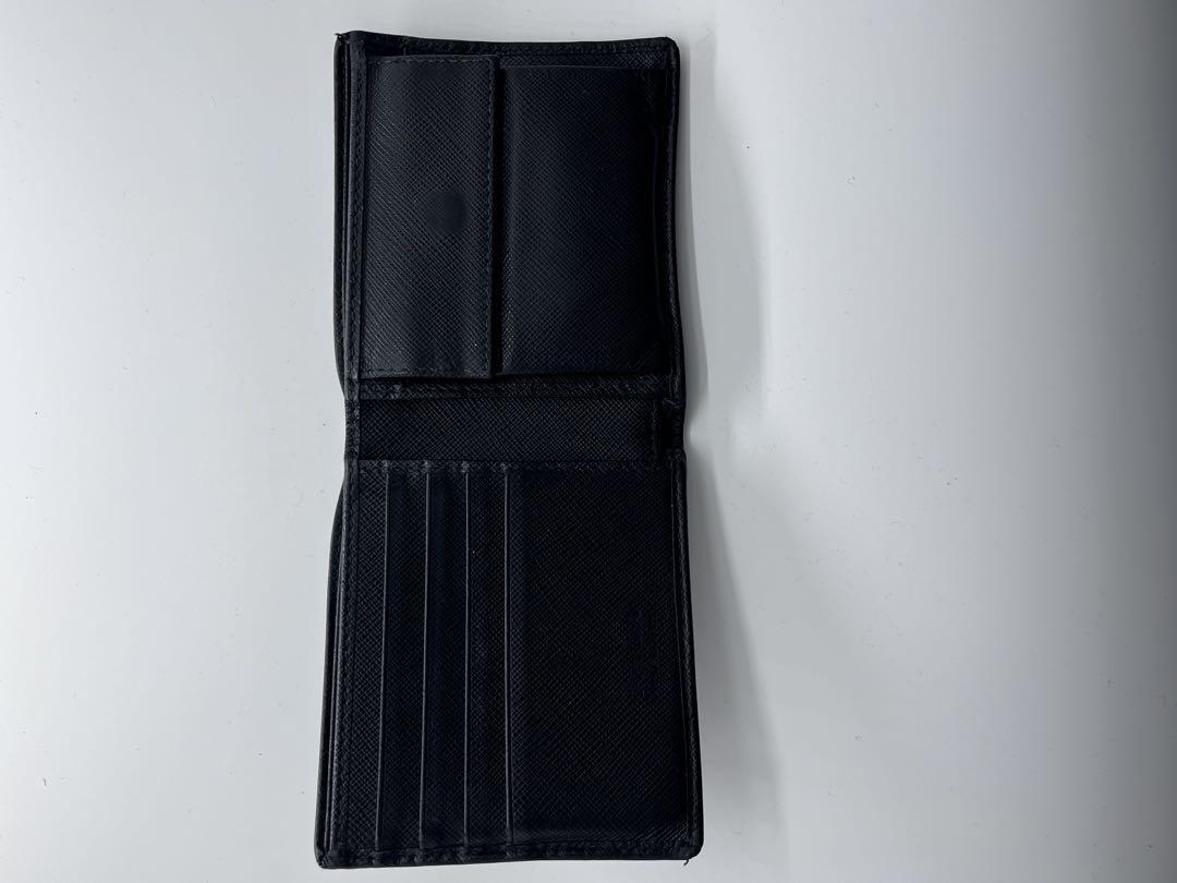 PRADA ブラック レザー 二つ折り財布