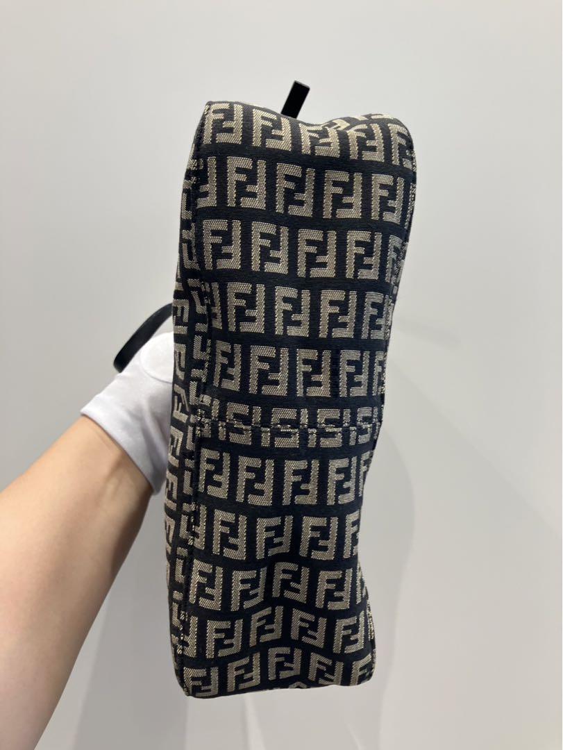 美品 FENDI フェンディ ズッキーノ ポーチ ハンドバッグ ミニバッグ
