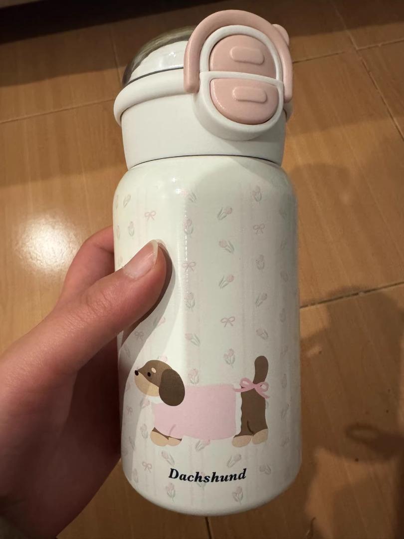 ダックスフントの子ども用水筒