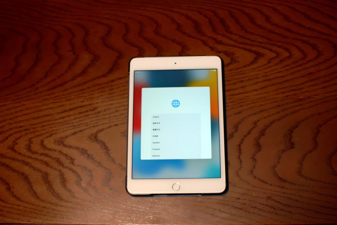 iPadmini4　セルラーモデル128GB