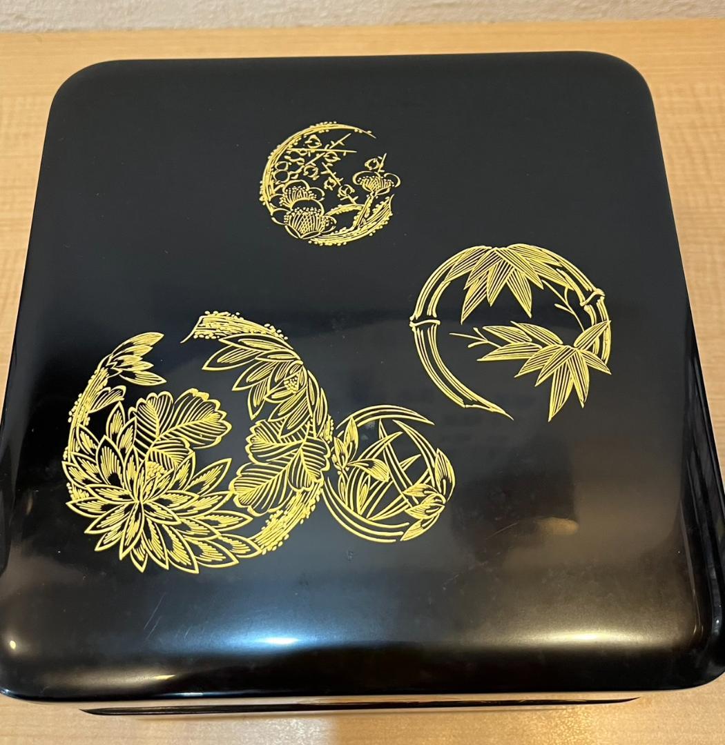 輪島塗】御重 漆器 二段重箱 金箔装飾
