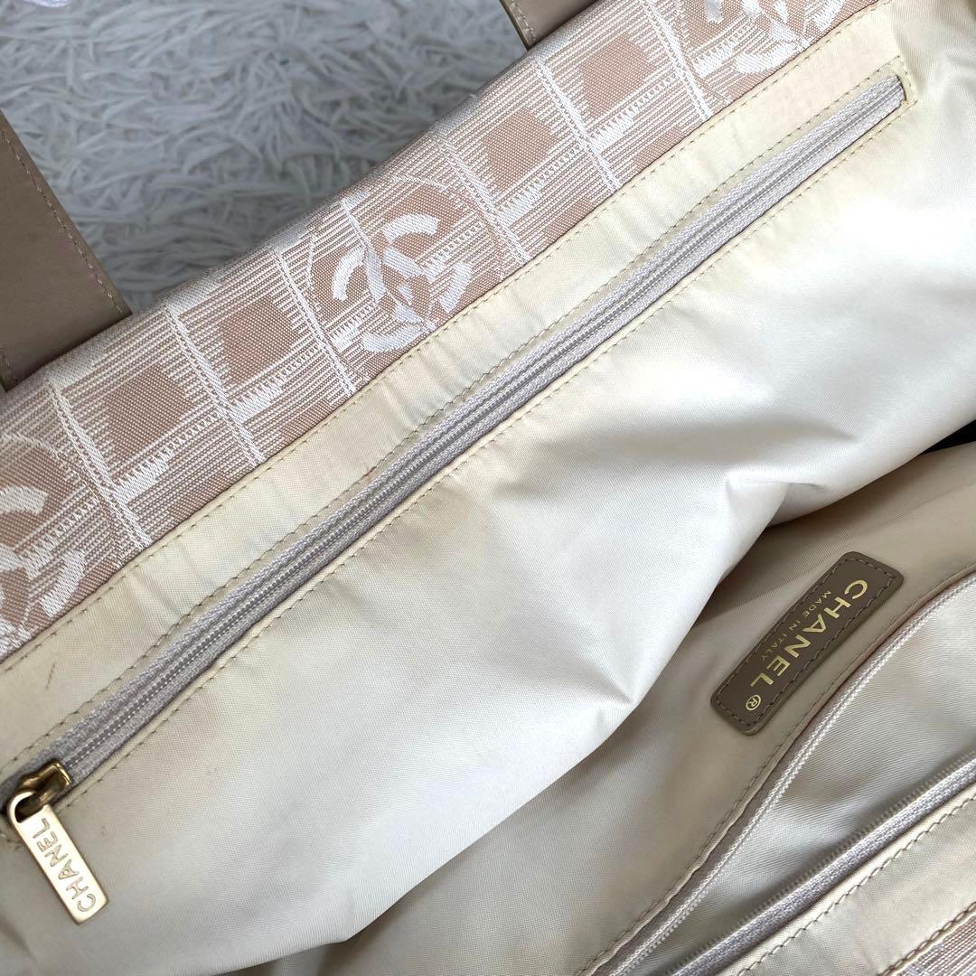 CHANEL トートバッグ ベージュ ニュートラベルライン ココマーク 総柄