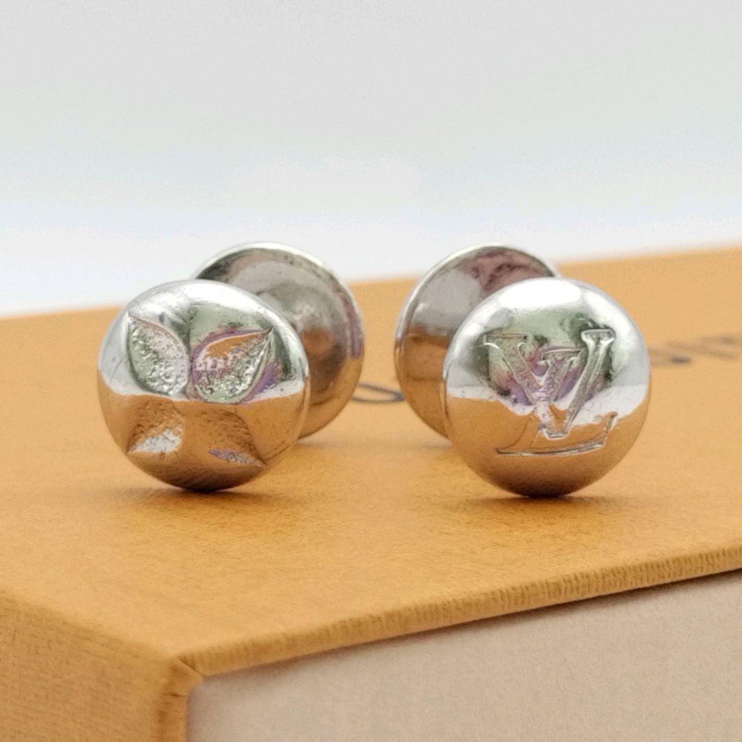 ✨美品✨カフリンクス　ブトン　ドゥ　マンシェット　シルバー　ルイヴィトン　カフス