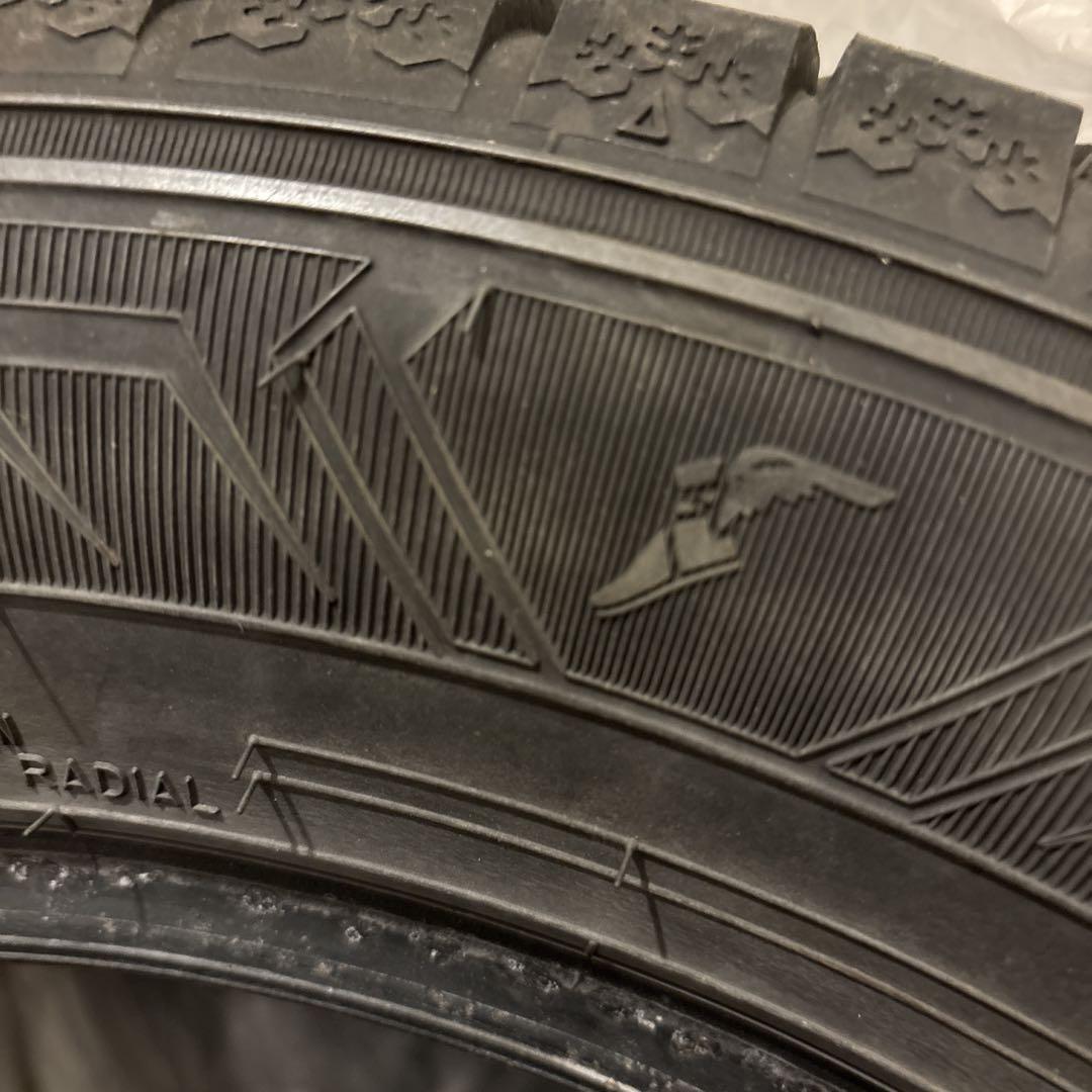 205/60R16 スタッドレスタイヤ 2本中古品 2本づつに分けて出品　送料込