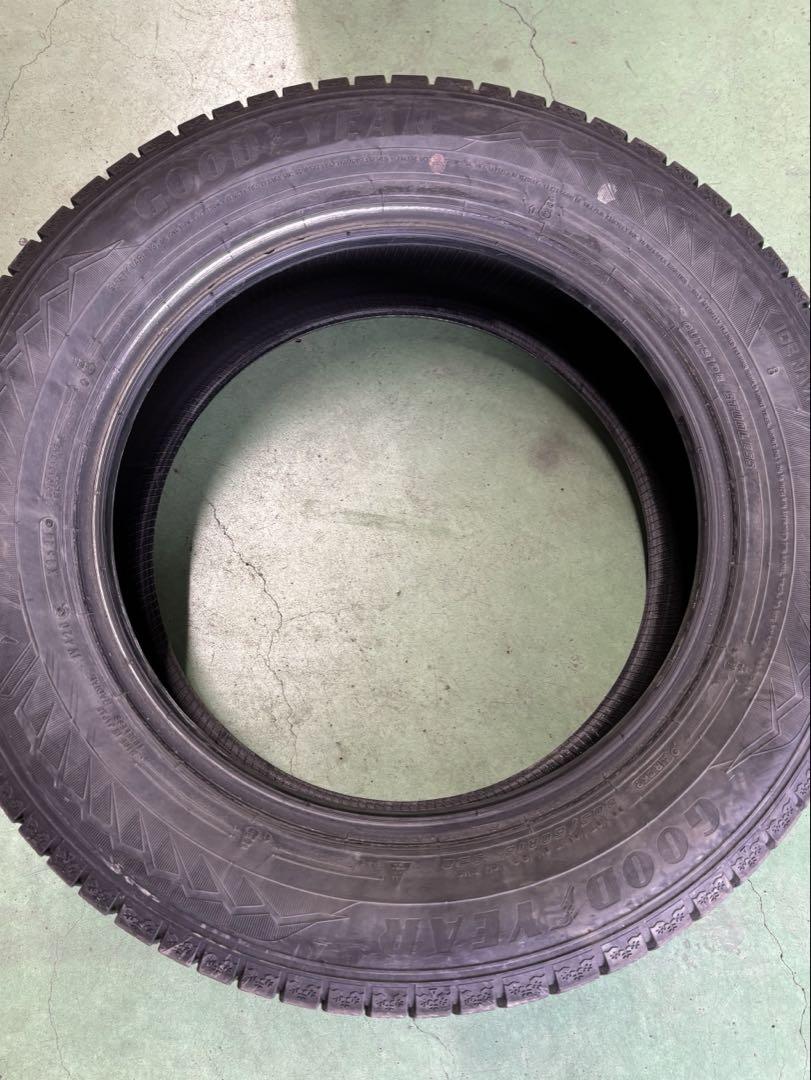 205/60R16 スタッドレスタイヤ 2本中古品 2本づつに分けて出品　送料込