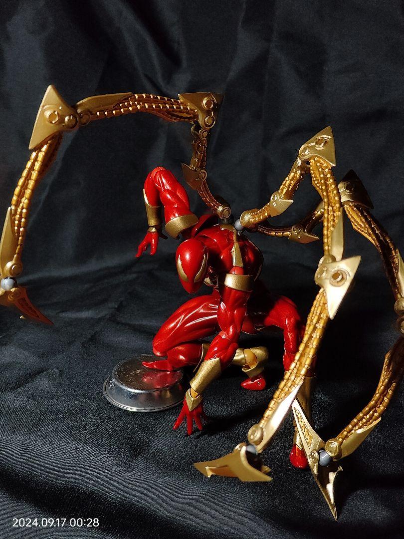 海洋堂 KAIYODO REVOLTECH アイアン・スパイダー