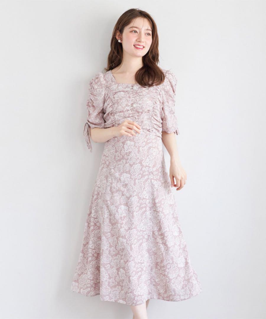tocco closet ギャザーフラワープリントワンピース