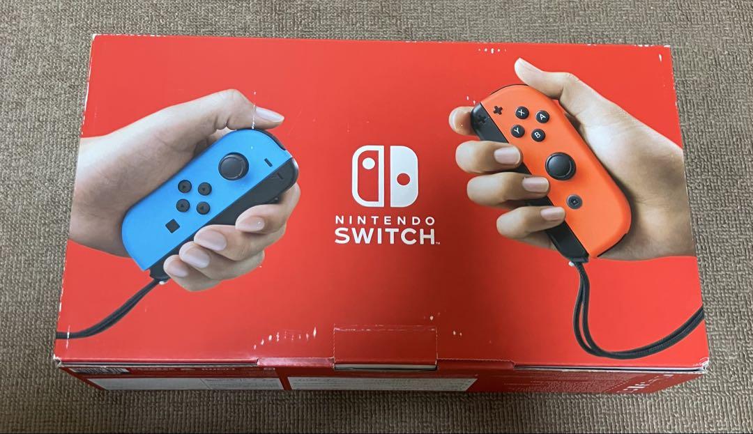 ニンテンドースイッチ本体 バッテリー強化版、ジョイコン充電グリップ、おまけ付き