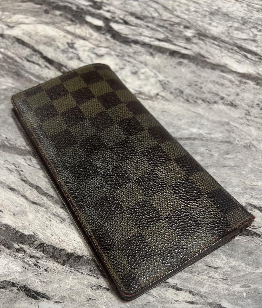 HERMES エルメス 遊び心溢れるハッピーなペンギン柄のデザインが特徴