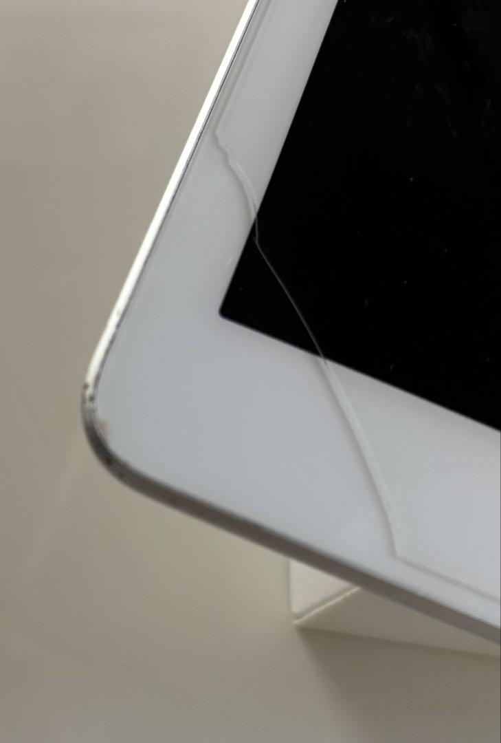 Apple iPad 第5世代　シルバー 本体 箱のみ有り